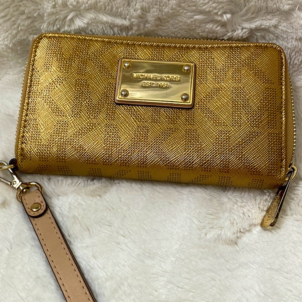 Michael Kors zipper clutch gold wallet